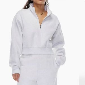 Aritzia cozy fleeze 1/4 zipped cropped 🤍